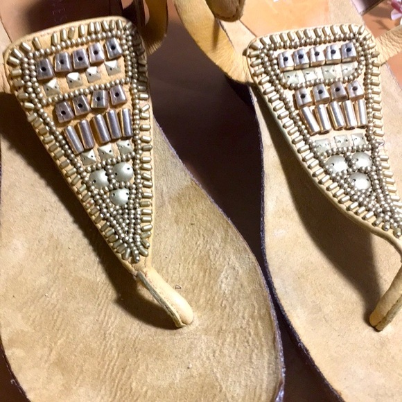 NINE WEST THONG SANDALS - Picture 3 of 7